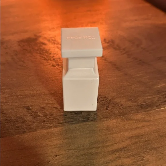 Tom Ford 4ml Soleil Blanc Fragrance - Picture 3 of 5